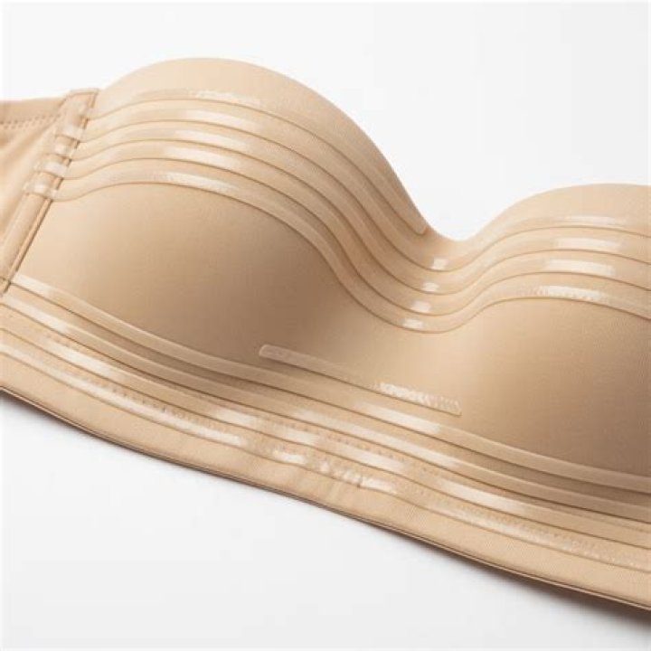 We Tested 100 Strapless Push-Up Bras: Real Wear Tests That Defy Gravity Without Slipping